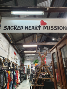 リサイクルショップSacred Heart Mission団体