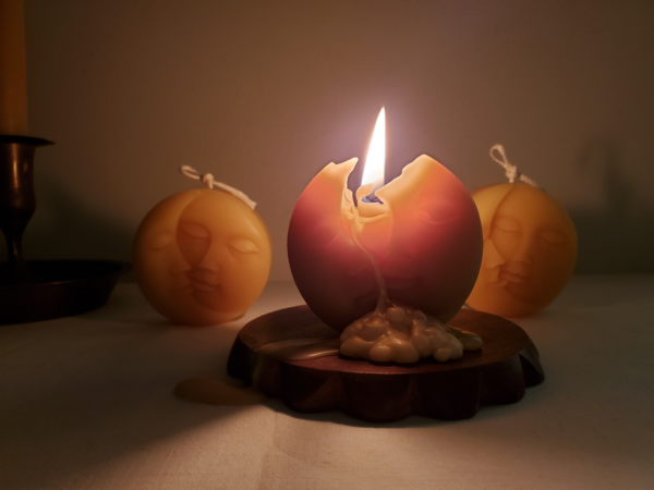 Moon and sun candle.ozkoi
